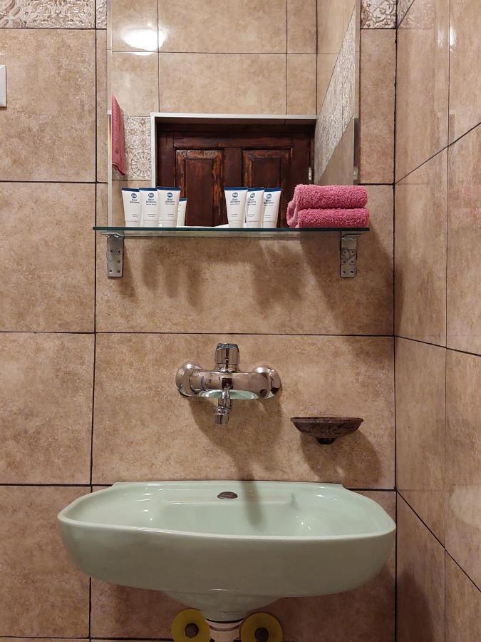 Guest House Gege Tbilisi Esterno foto