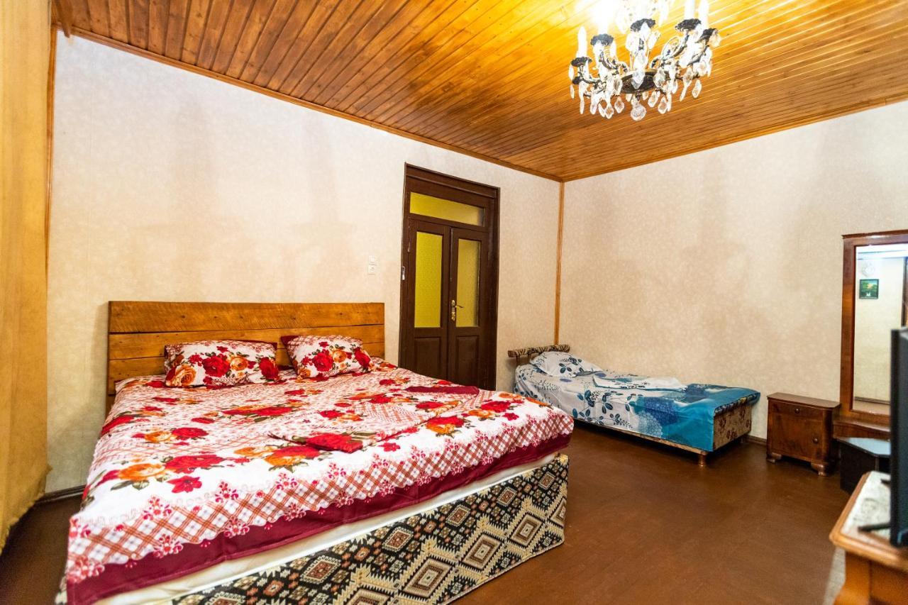 Guest House Gege Tbilisi Esterno foto